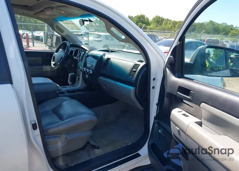 2008 Toyota Sequoia Sr5 5.7L V8 z USA, uszkodzony, nr VIN 5TDBY64A78S007589